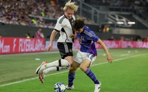 Nhật Bản tham dự Asian Cup sử dụng ma thuật chiến binh Samurai