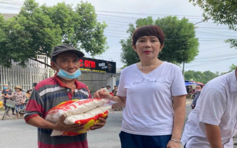 Hơn một thập kỷ thiện nguyện và câu chuyện phía sau những điều Cô Tôn Nữ chia sẻ trên mạng xã hội