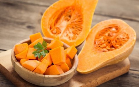 Mua quả bí đỏ to nhưng ăn không hết, sát thứ này lên để cả tháng không hỏng