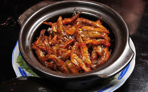Cá bống thác kho riềng