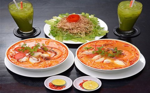 Cách làm bún thái chua cay, chuẩn vị xứ Chùa Vàng