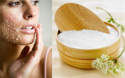 Bí quyết tẩy da chết mặt hiệu quả với muối