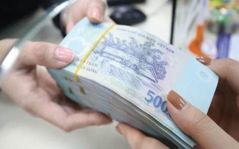 Người vay tiền muốn được giảm lãi vì bị tai nạn có được không?