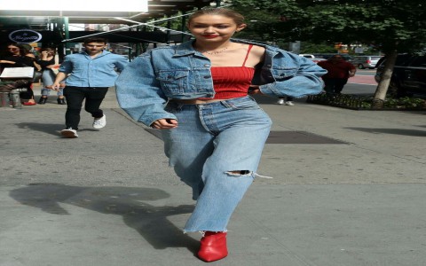 Tổng hợp bí quyết “hack dáng” cùng quần jeans ống rộng