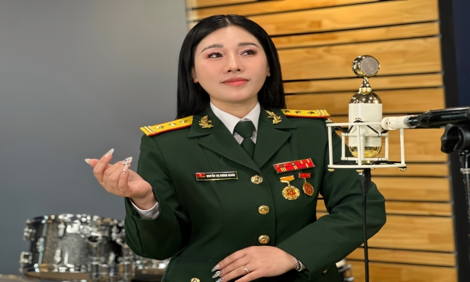 Kỷ niệm 79 năm Ngày thành lập Quân đội Nhân dân Việt Nam: NSƯT Hương Giang ra mắt MV “Âm vang Trường Sơn”