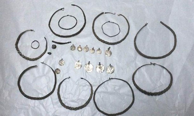 Phát hiện hũ bạc hơn 1.000 năm tuổi